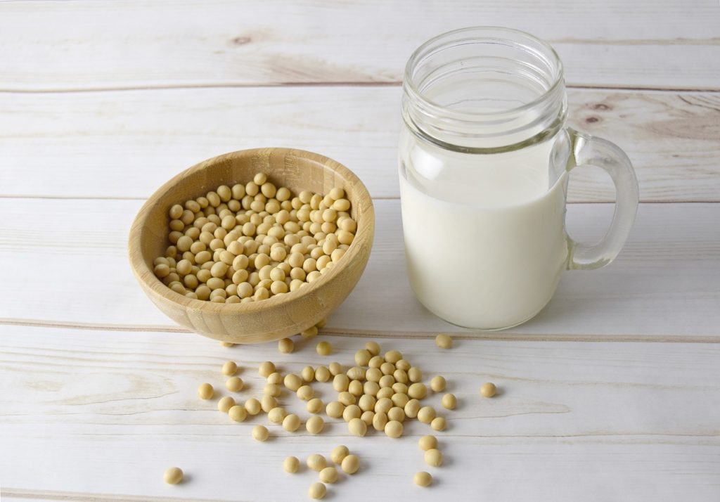 soy milk, soy, soybean-2263942.jpg